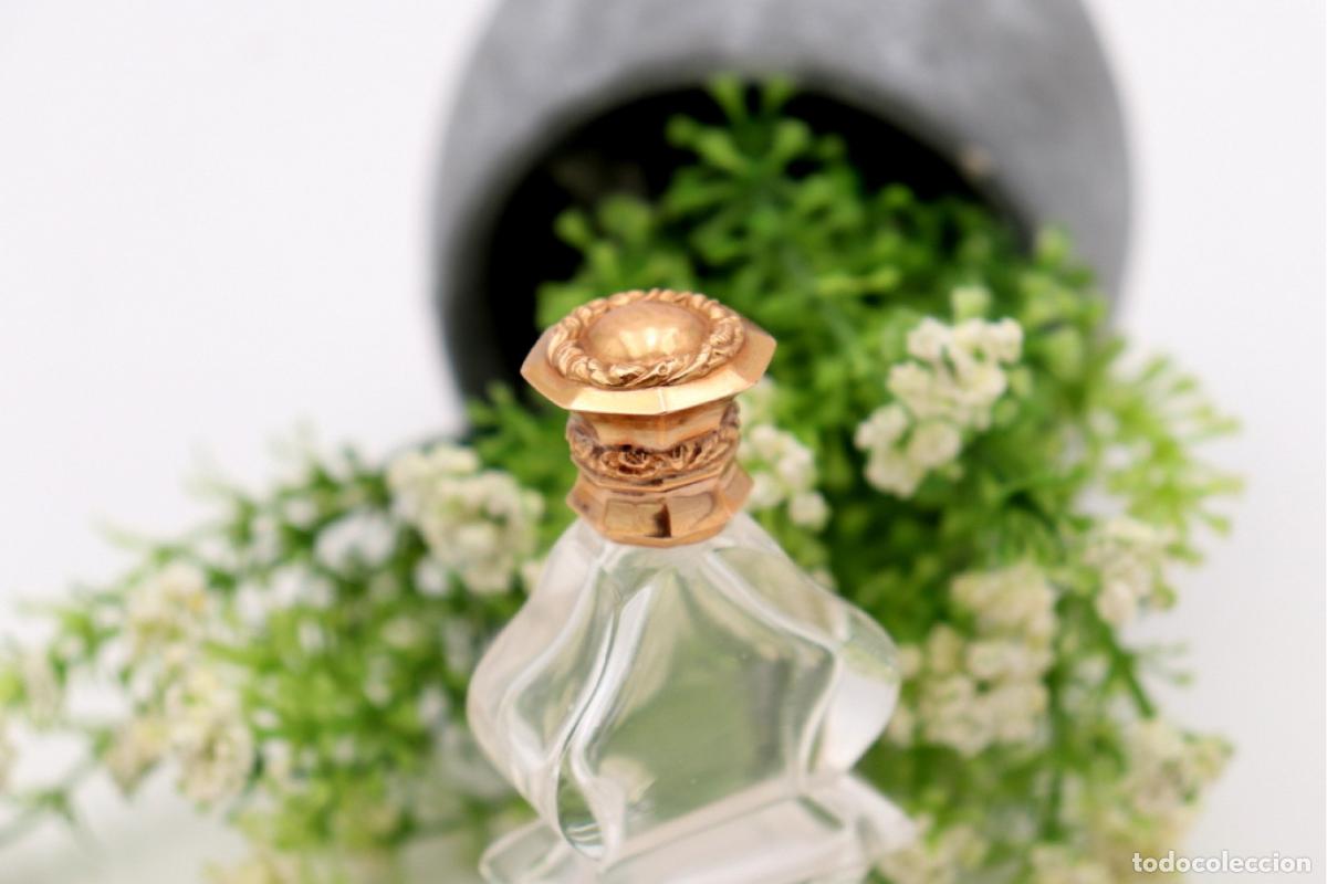Joyeria: Frasco de perfume, fabricado en cristal y oro de 15K. - Foto 3