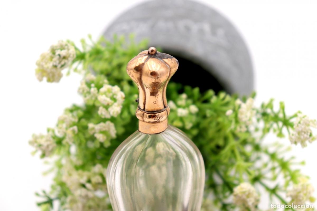 Joyeria: Frasco de perfume, fabricado en cristal y oro de 15K. - Foto 3
