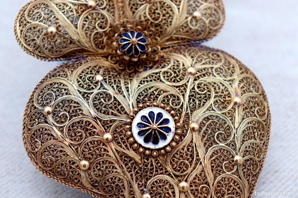 Joyeria: Colgante en forma de coraz&oacute;n en filigrana de oro de 19,2K. - Foto 3