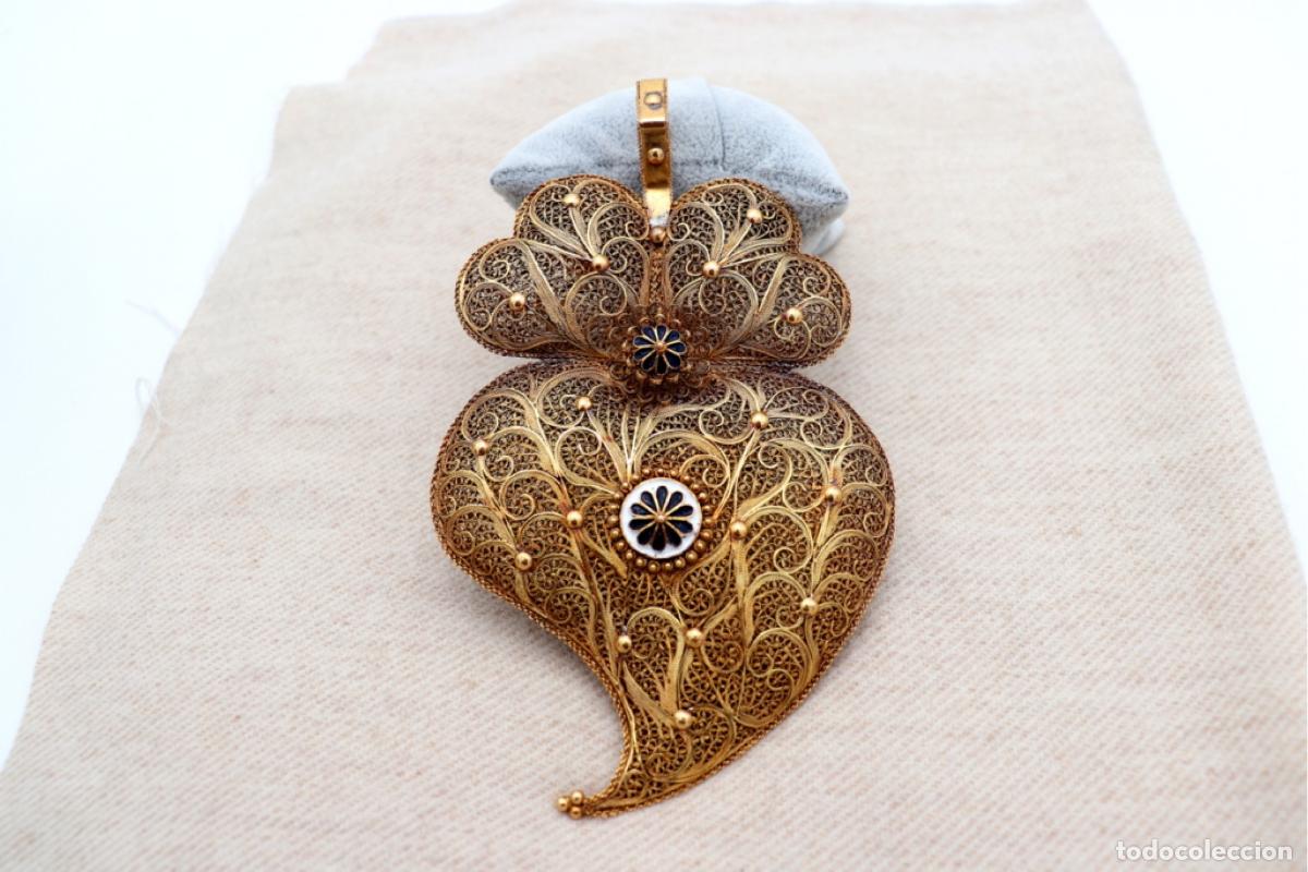 Joyeria: Colgante en forma de coraz&oacute;n en filigrana de oro de 19,2K. - Foto 6