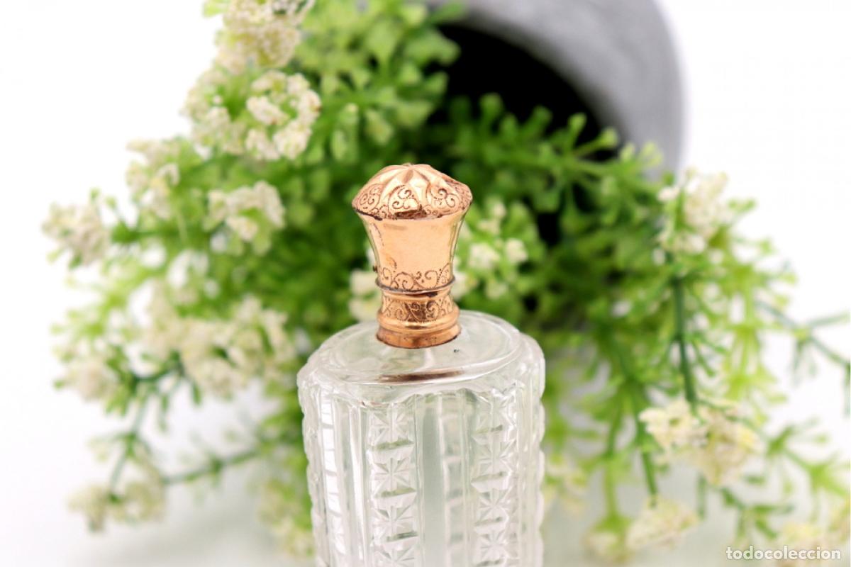 Joyeria: Frasco de perfume, fabricado en cristal y oro de 15K. - Foto 4