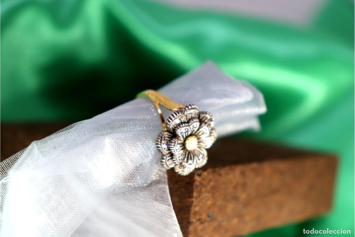 Joyeria: Anillo de oro y plata de 19,2K con diamantes. - Foto 2