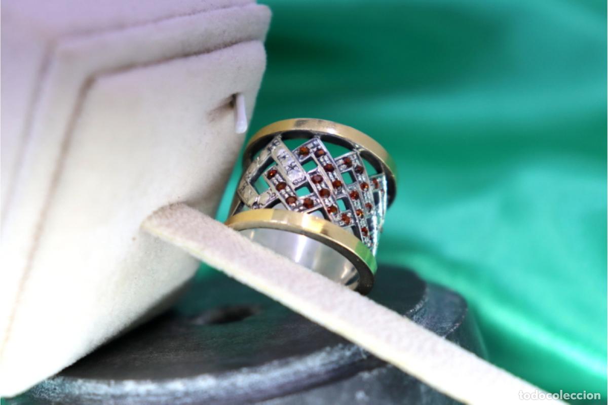 Joyeria: Anillo de oro y plata de 19,2K con granates. - Foto 10