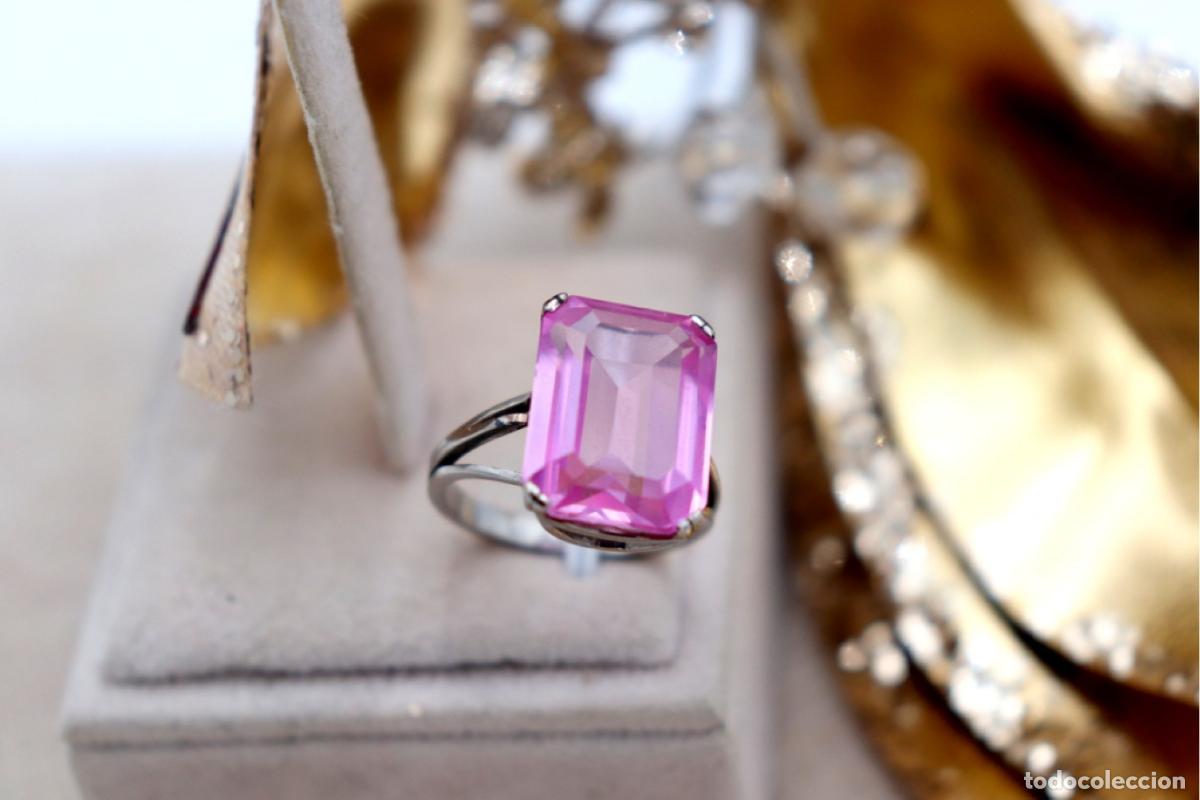Joyeria: Anillo de oro blanco de 19,2K con rub&iacute;. - Foto 1