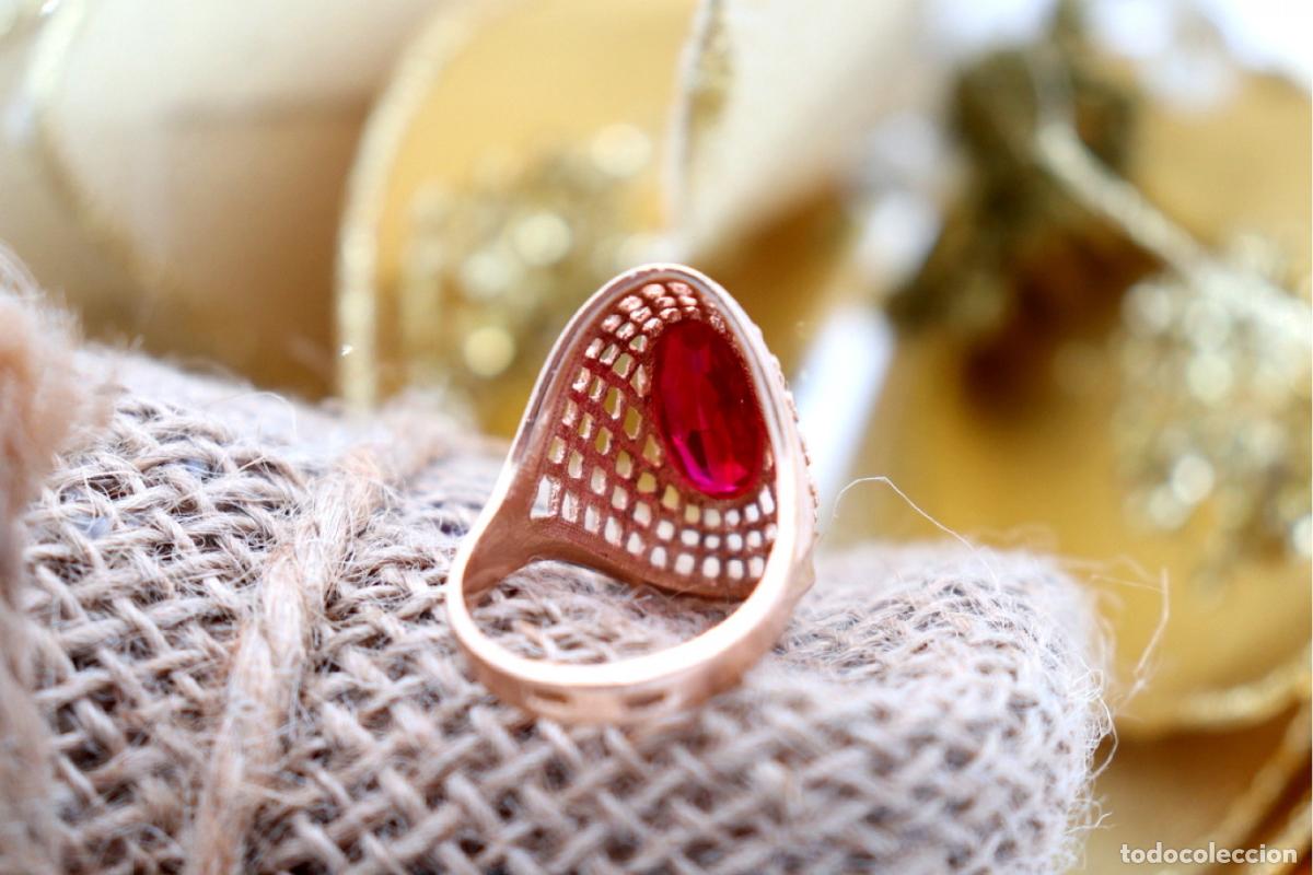 Joyeria: Anillo de oro con rub&iacute;. - Foto 4