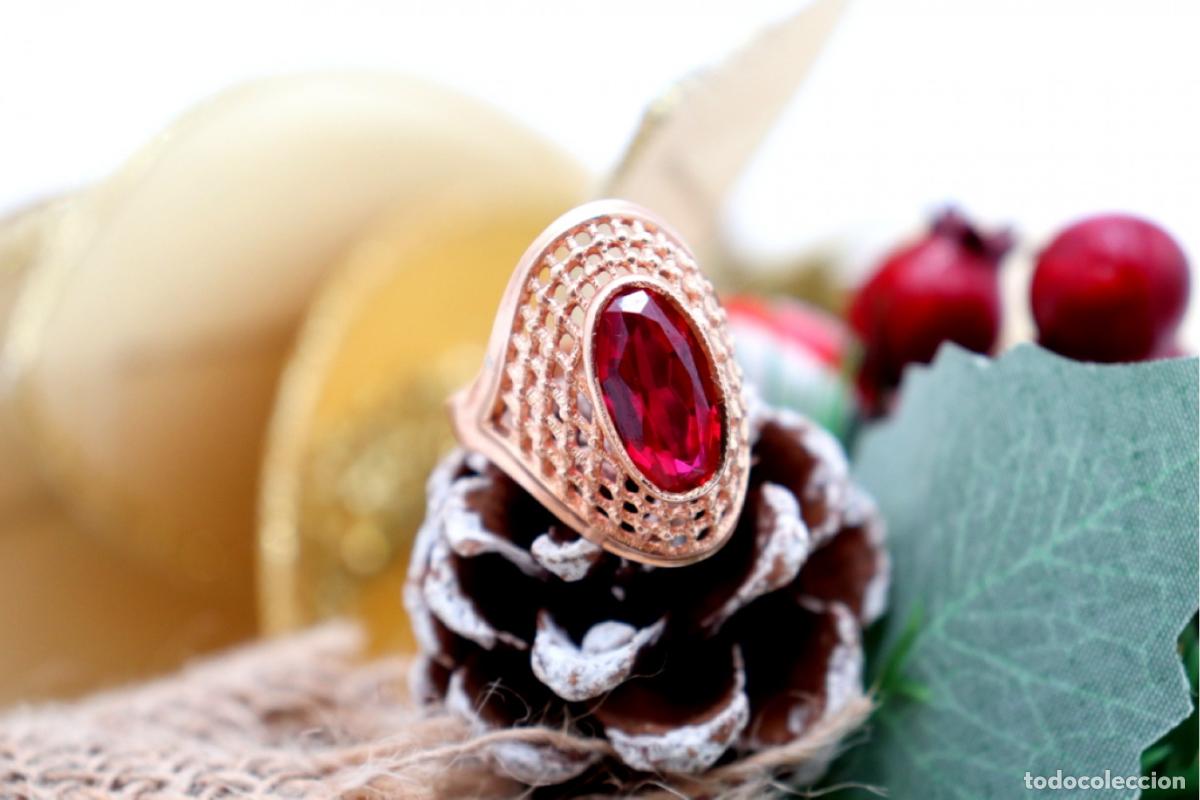 Joyeria: Anillo de oro con rub&iacute;. - Foto 1