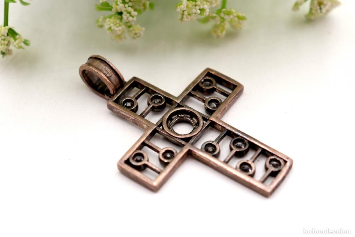 Joyeria: colgante de cruz de plata - Foto 2