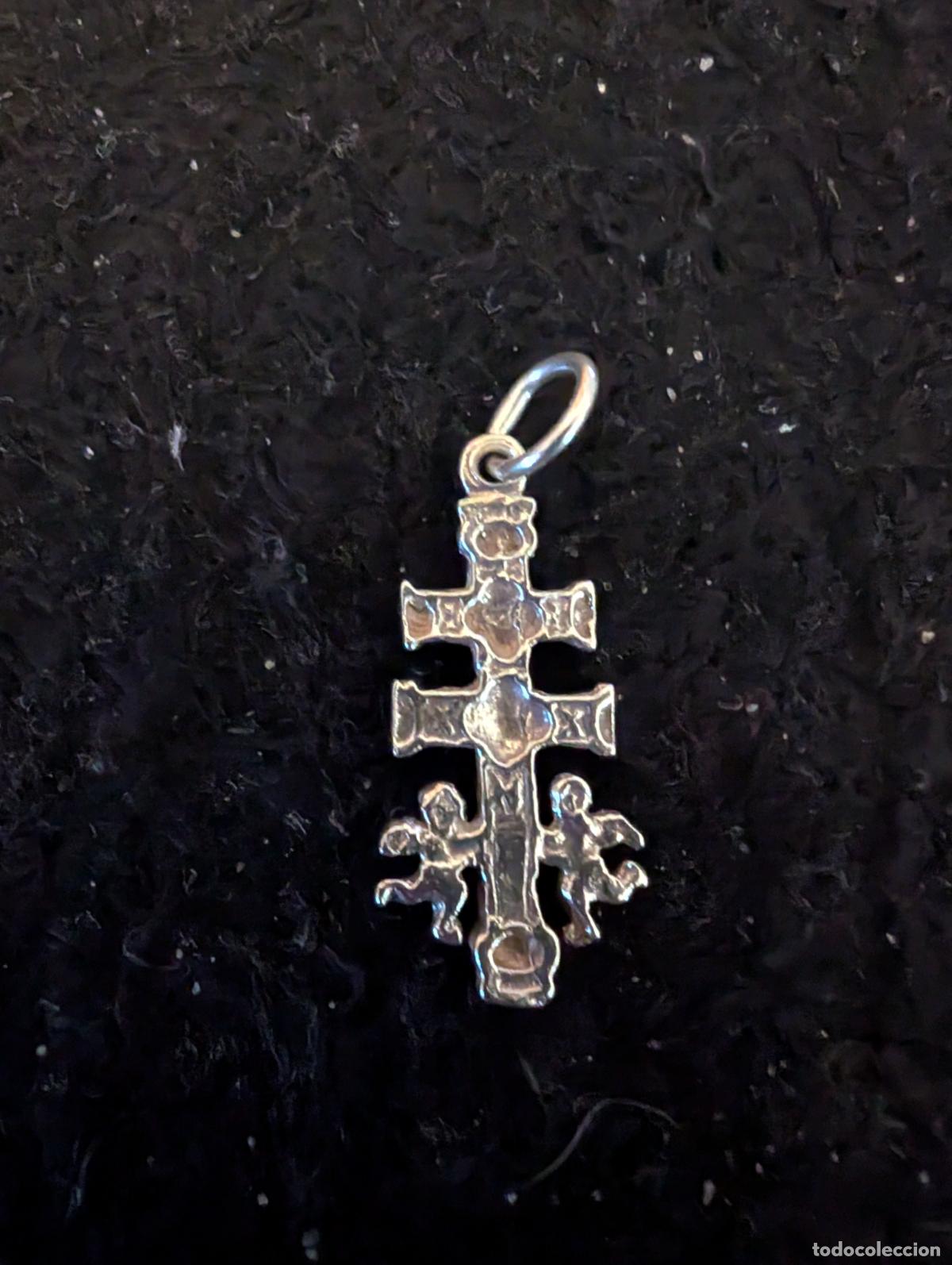 Joyeria: COLGANTE DE CRUZ DE CARAVACA DE PLATA. - Foto 1