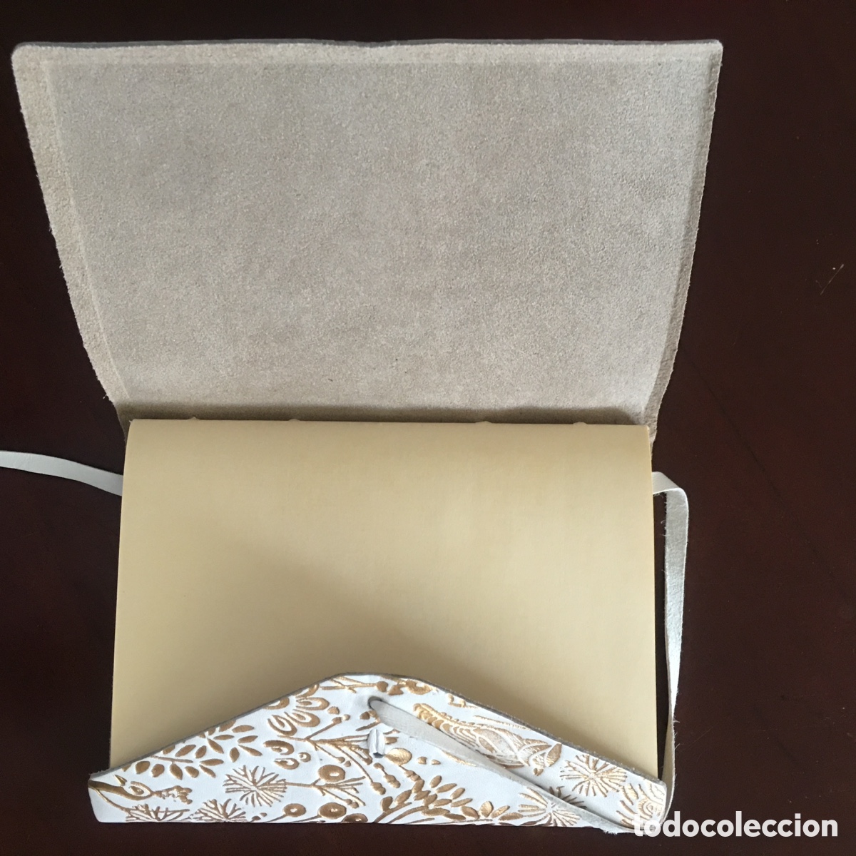 Joyeria: Precioso libro de piel y pan de oro &ldquo;Nuevo&rdquo; - Foto 3