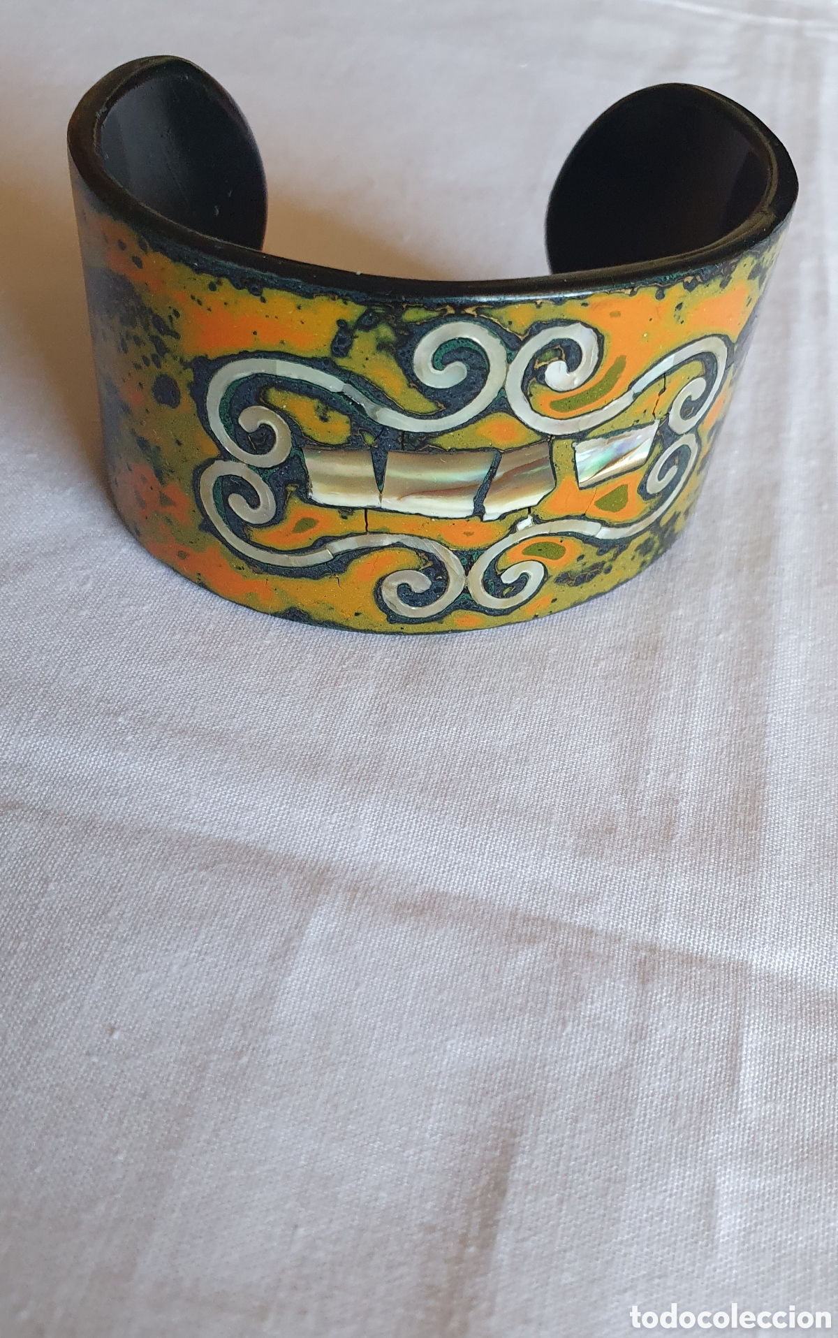 Joyeria: Brazalete vintage con incrustaciones de n&aacute;car - Foto 1