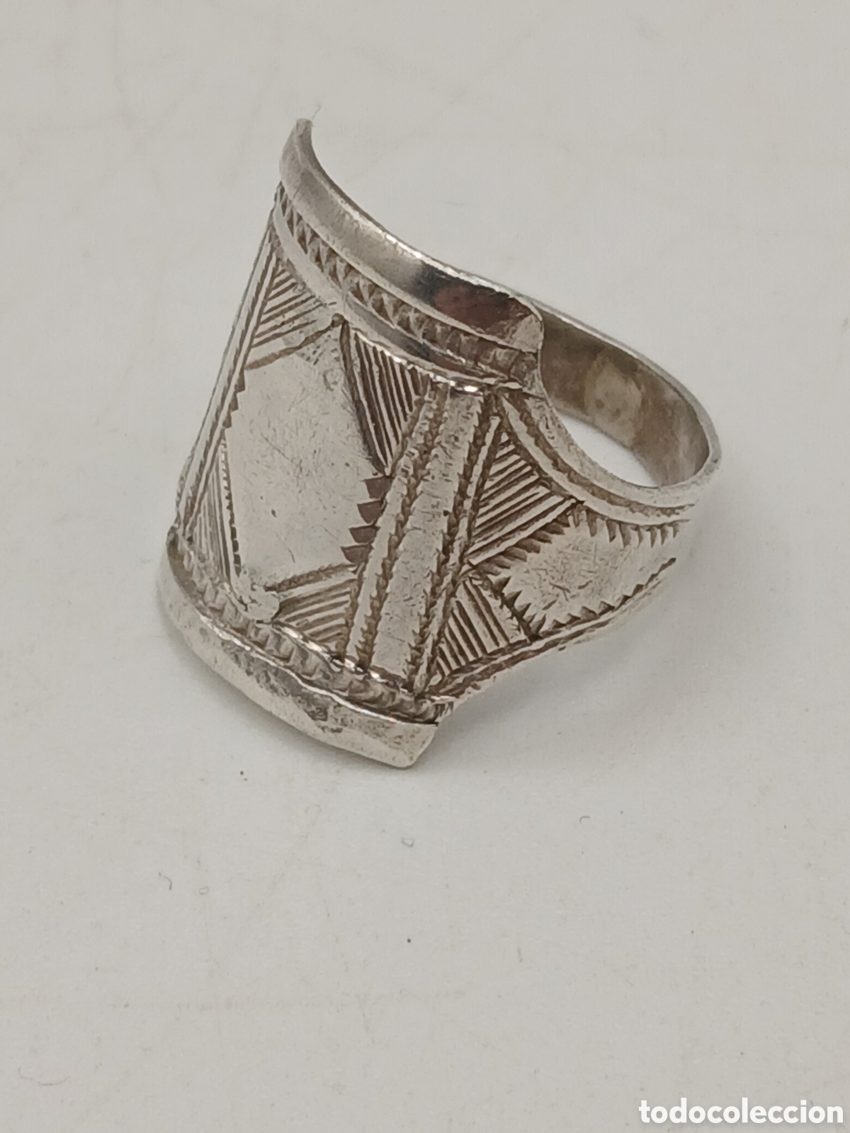 Joyeria: Anillo plata repujada 925mls. Firmado - Foto 1
