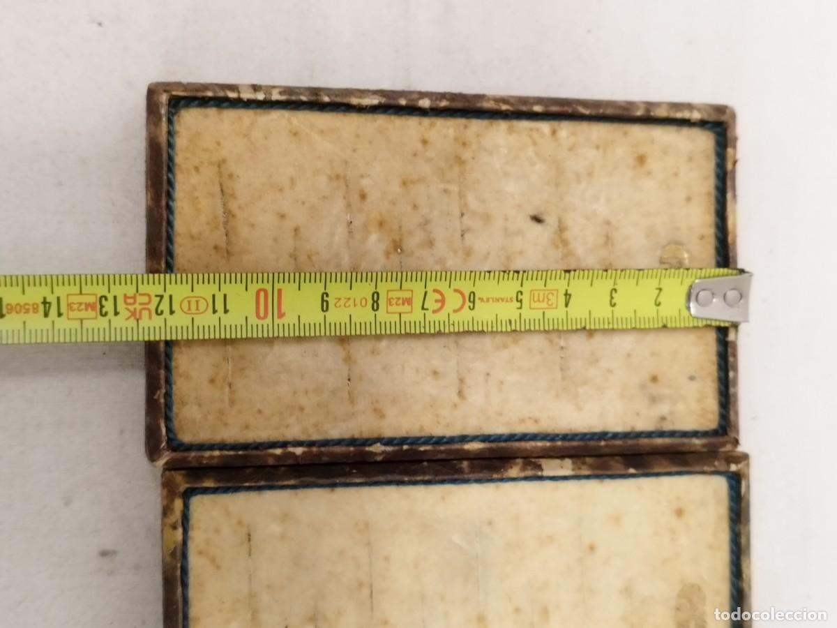 Joyeria: Dos antiguos expositores de joyeria. - Foto 8