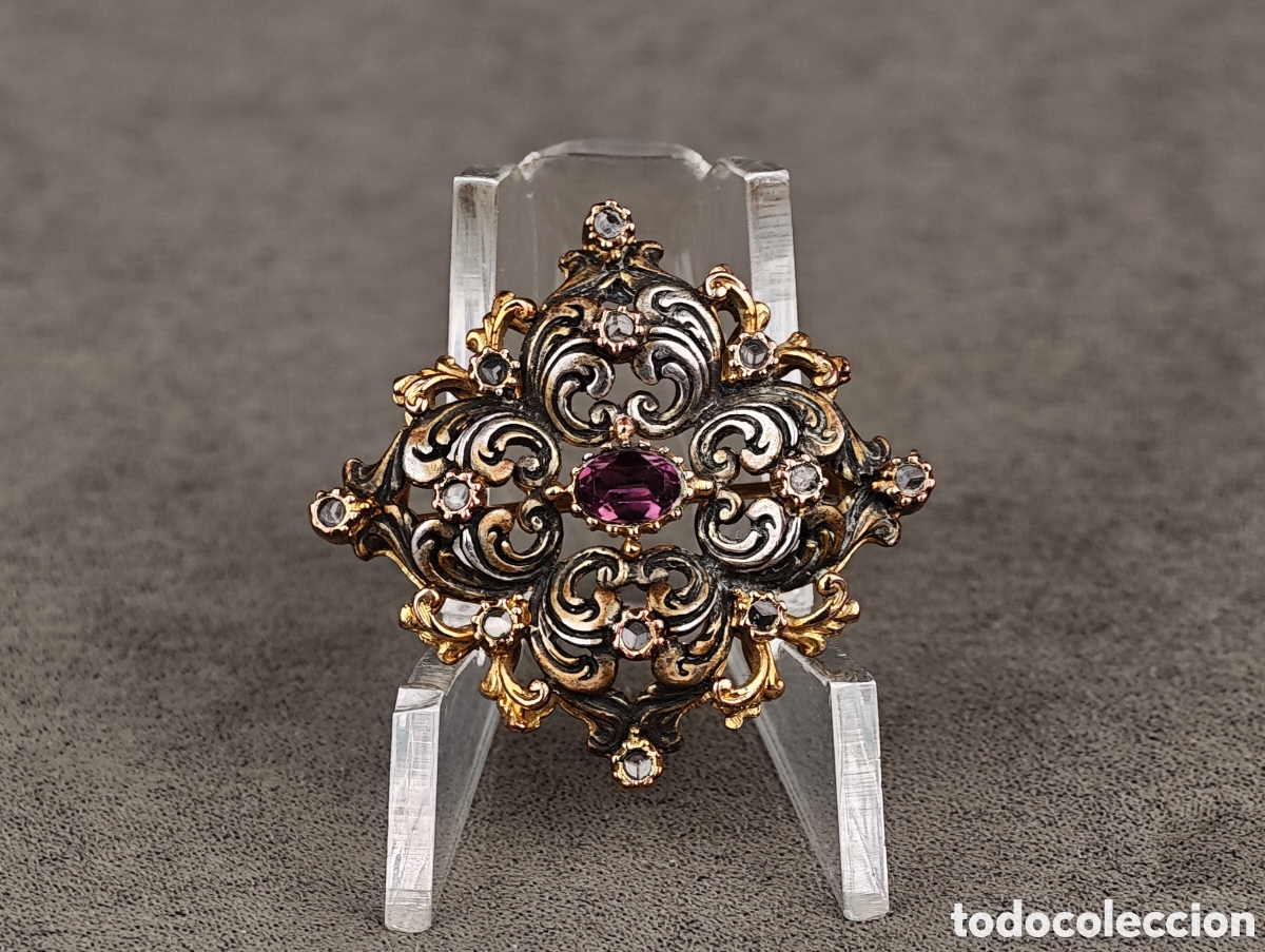 Joyeria: Antiguo Broche de Metal Dorado - Foto 1