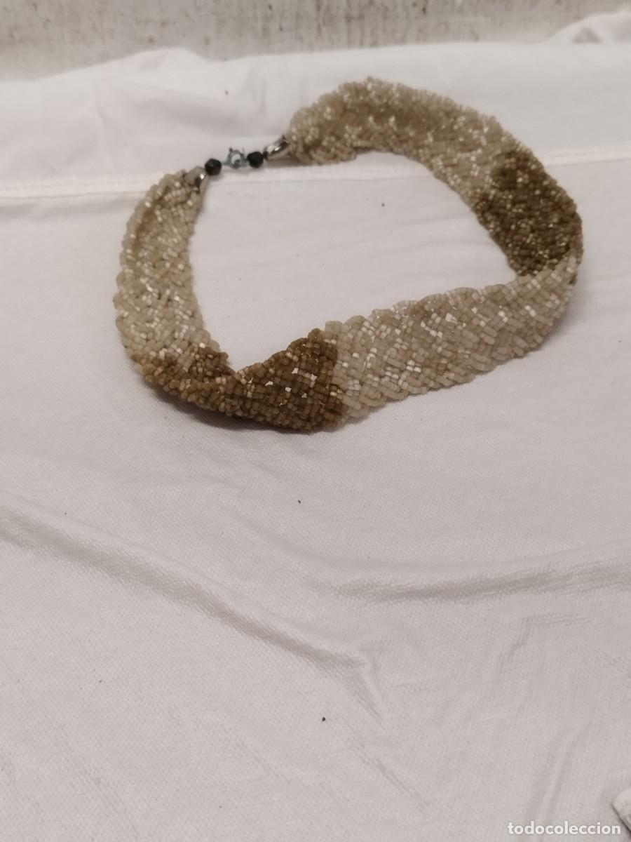Joyeria: Antiguo collar de cuentas blancas a restaurar el cierre. - Foto 1