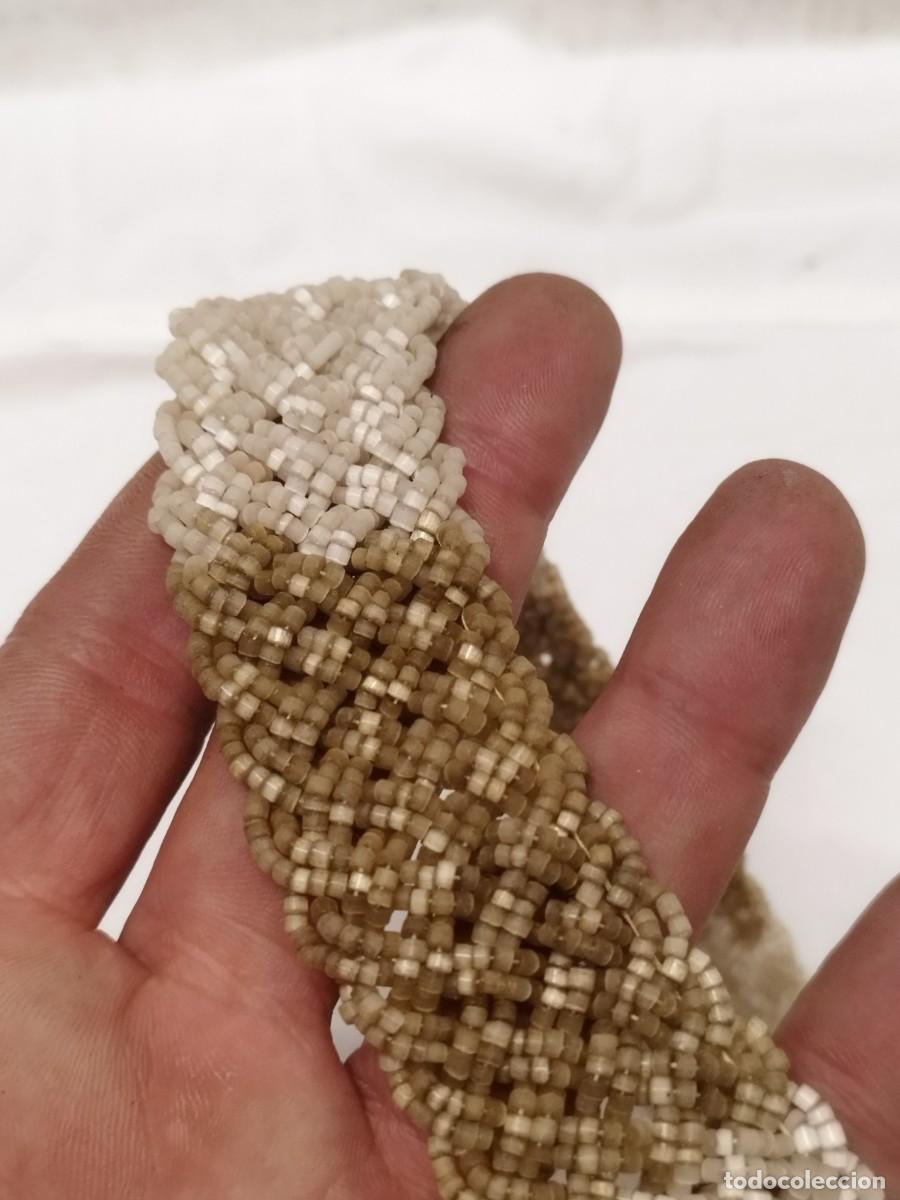 Joyeria: Antiguo collar de cuentas blancas a restaurar el cierre. - Foto 2