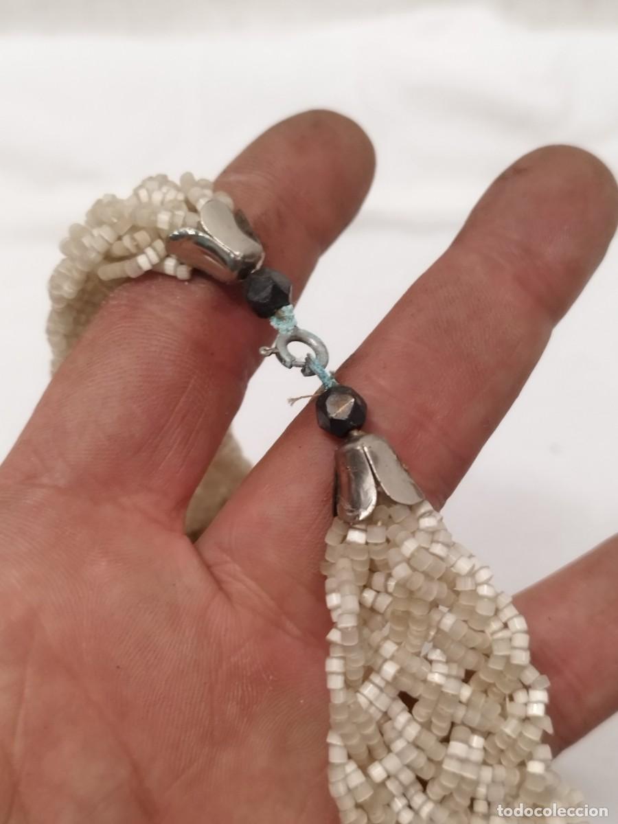 Joyeria: Antiguo collar de cuentas blancas a restaurar el cierre. - Foto 4