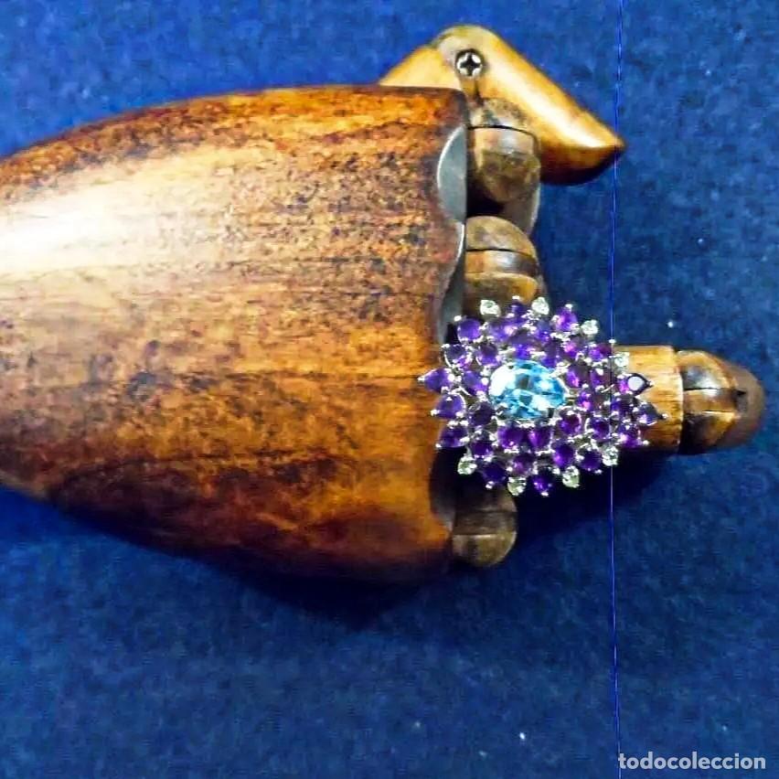 Joyeria: ANILLO DE PLATA CON GRAN ORLA DE GEMAS MULTICOLOR. PLATA DE LEY - Foto 2