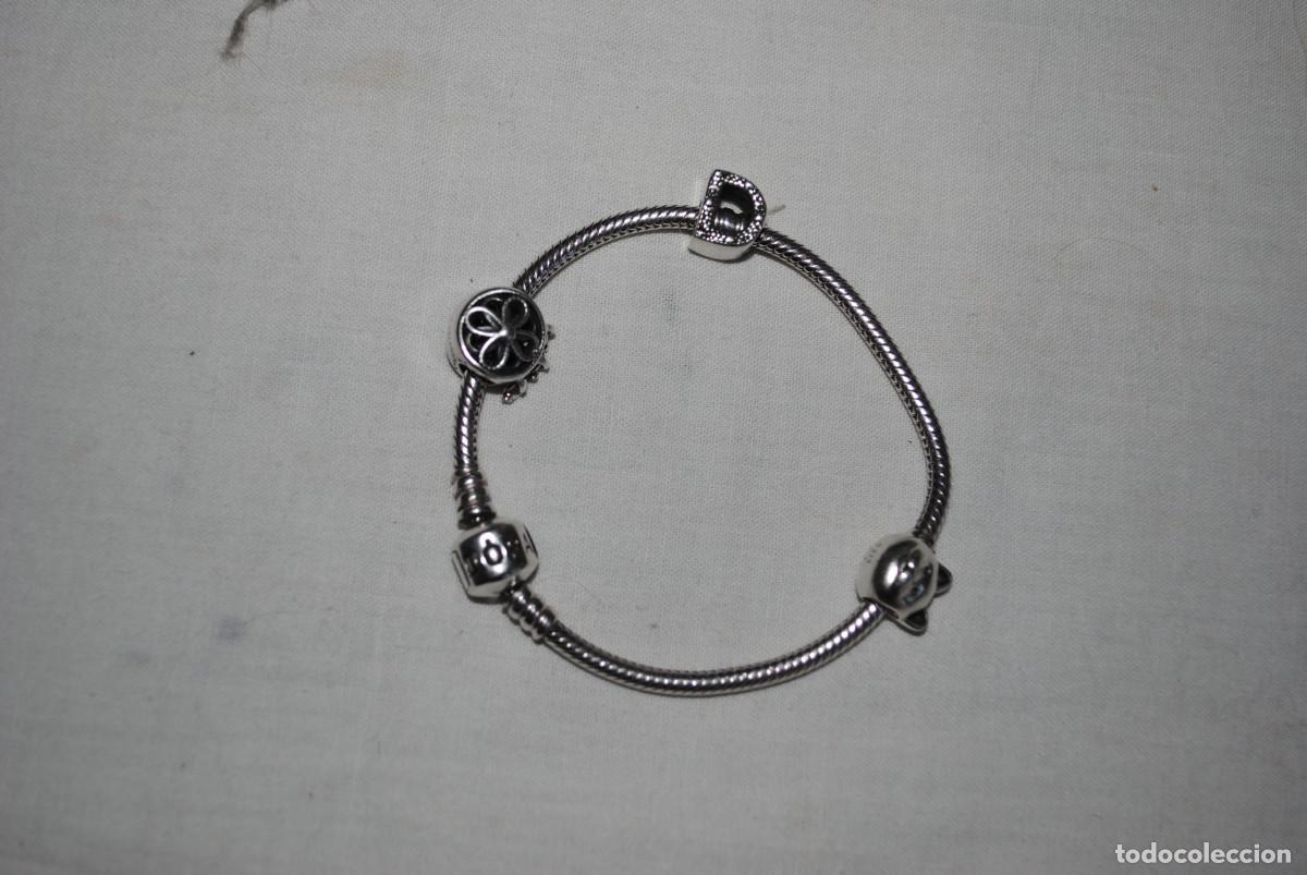Joyeria: PULSERA PANDORA DE PLATA , CON TRES ABALORIOS. - Foto 3