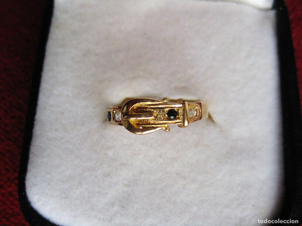 Joalharia: ANILLO DE ORO DE 18 KLTS. CON CIRCONITAS Y PIEDRAS SEMIPRECIOSAS - HEBILLA - SIN ESTRENAR