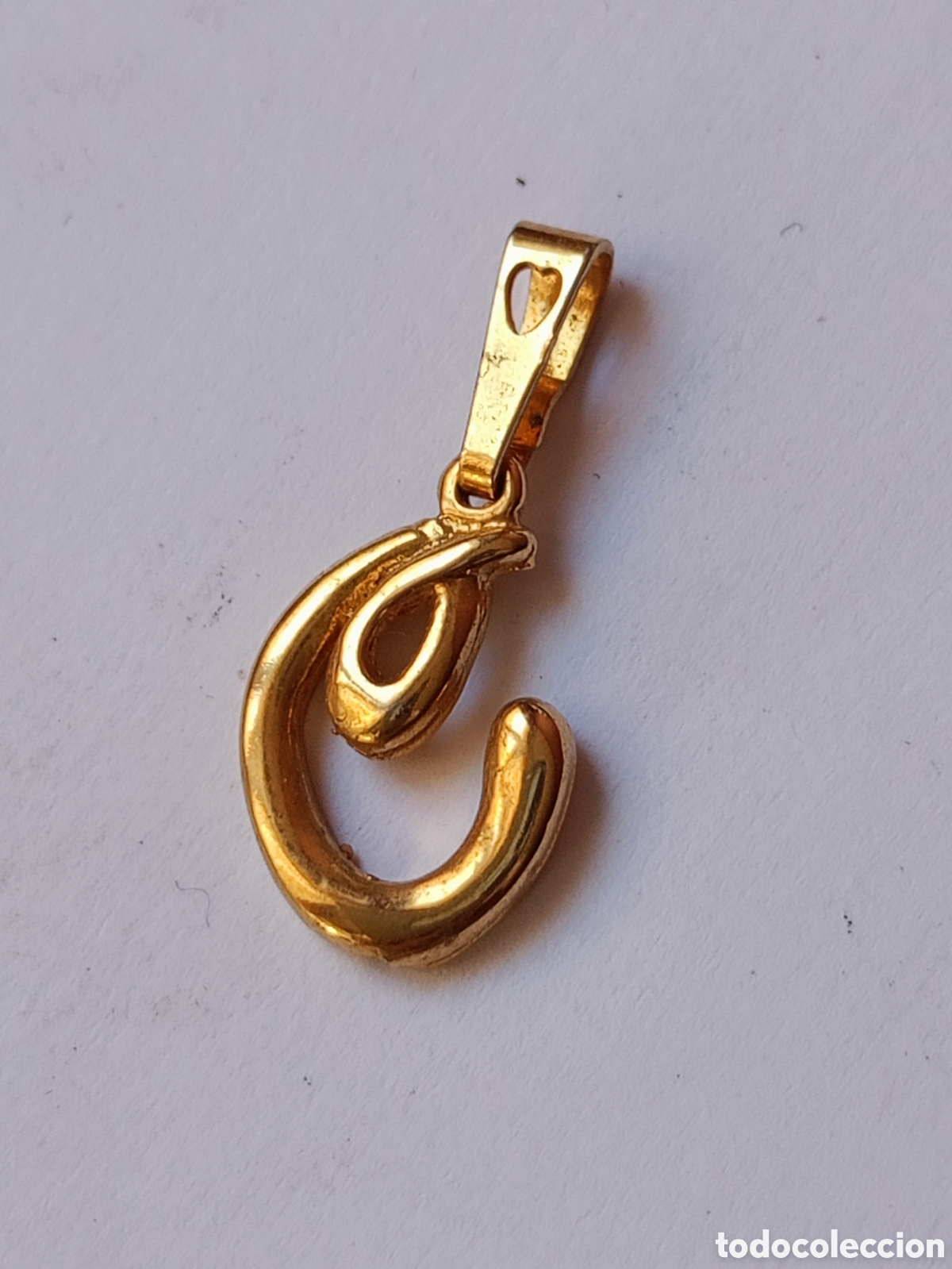 Joaillerie: Colgante inicial letra C chapado oro a&ntilde;os 80