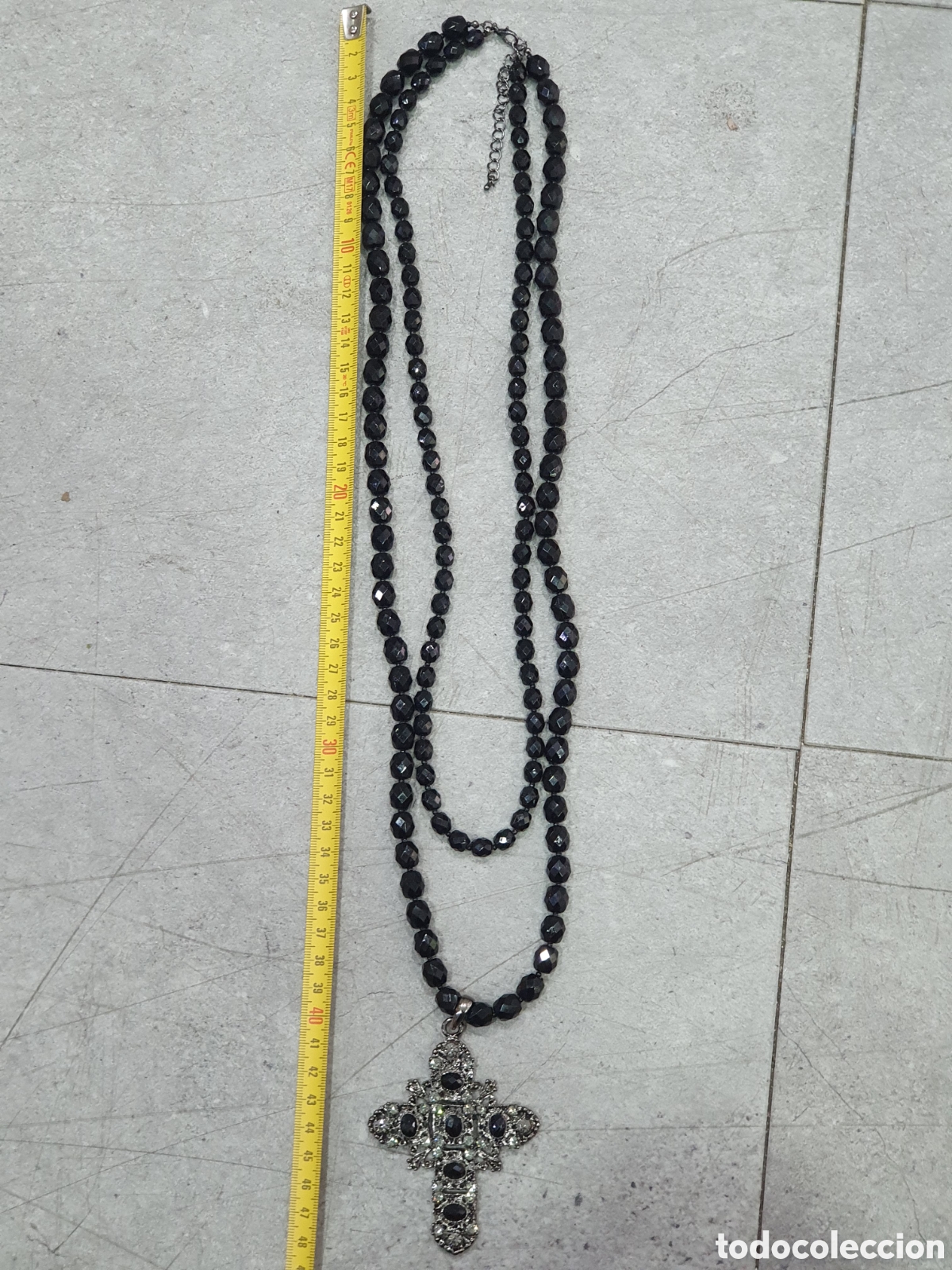 Joyeria: Collar cuentas negras con cruz. (L57) - Foto 3