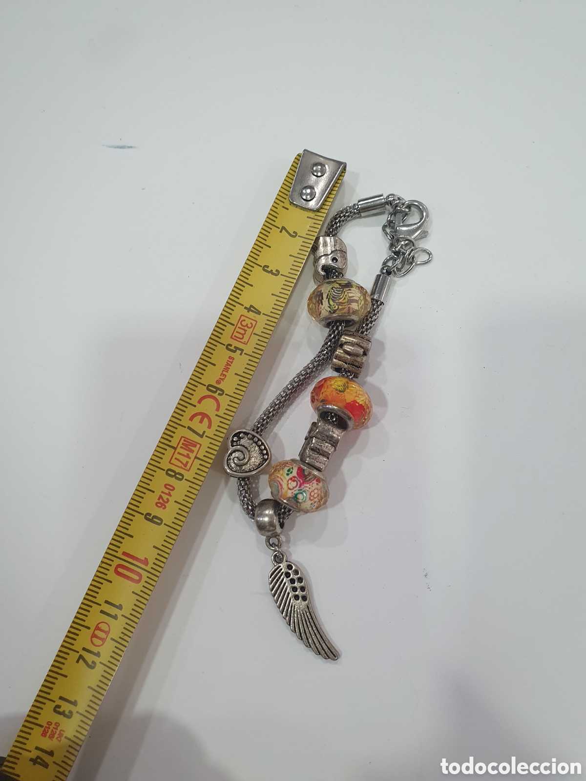 Joyeria: Pulsera con charms. (L57) - Foto 2
