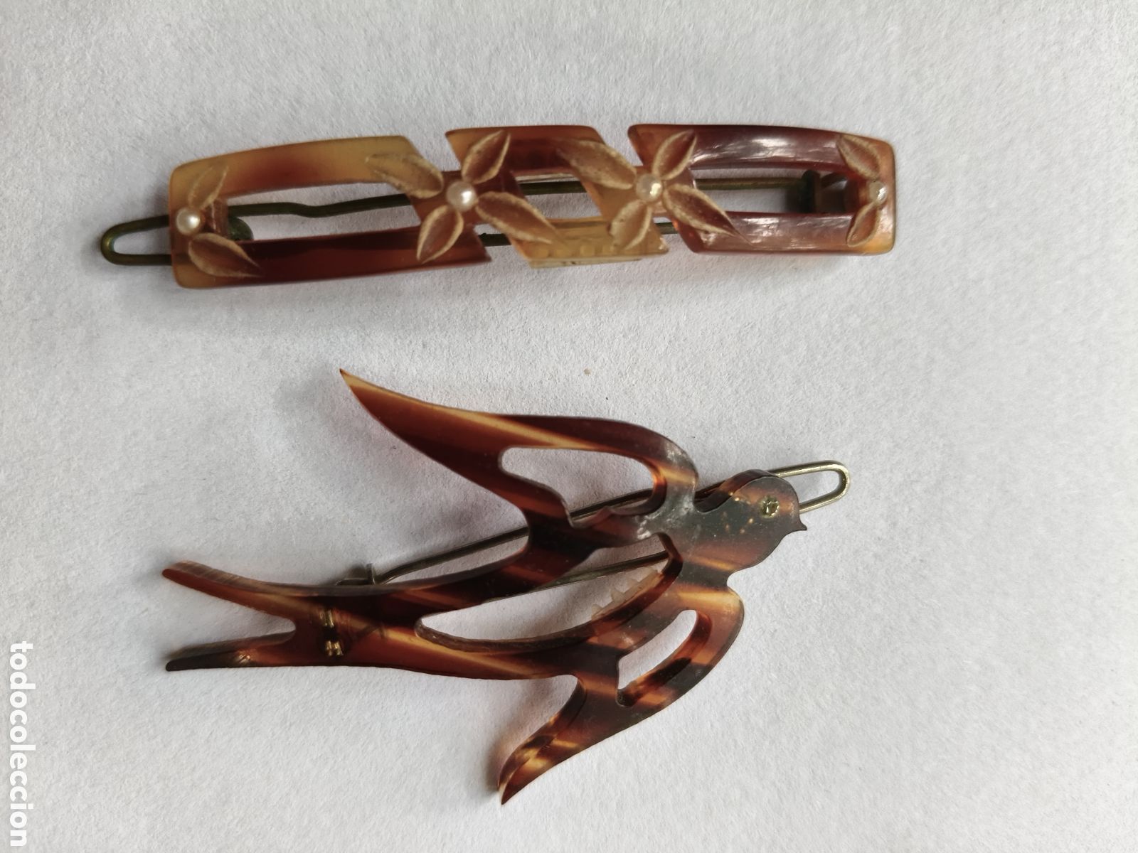 Joyeria: Antiguas horquillas de pl&aacute;stico y baquelita