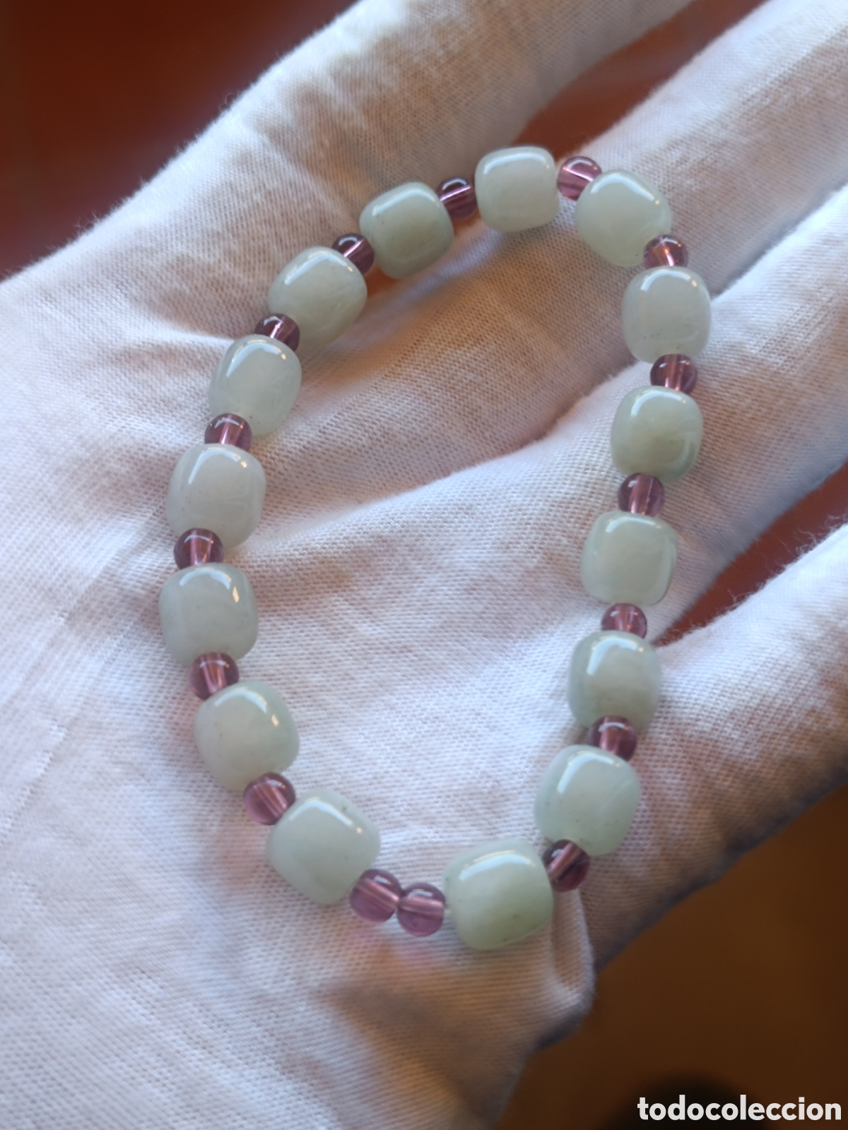 Joyeria: Bonita pulsera de cuentas de jade verde natural. Nuevo