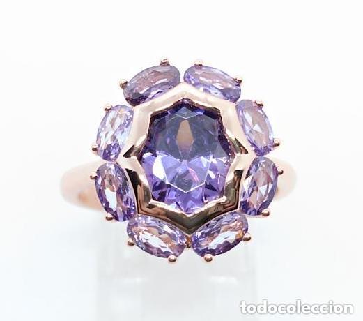 Joyeria: Precioso anillo en oro de estilo art deco con bellas amatistas talladas