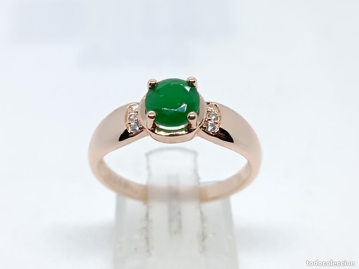 Joyeria: Precioso anillo en oro de 14k con esmeralda verde de dise&ntilde;o solitario