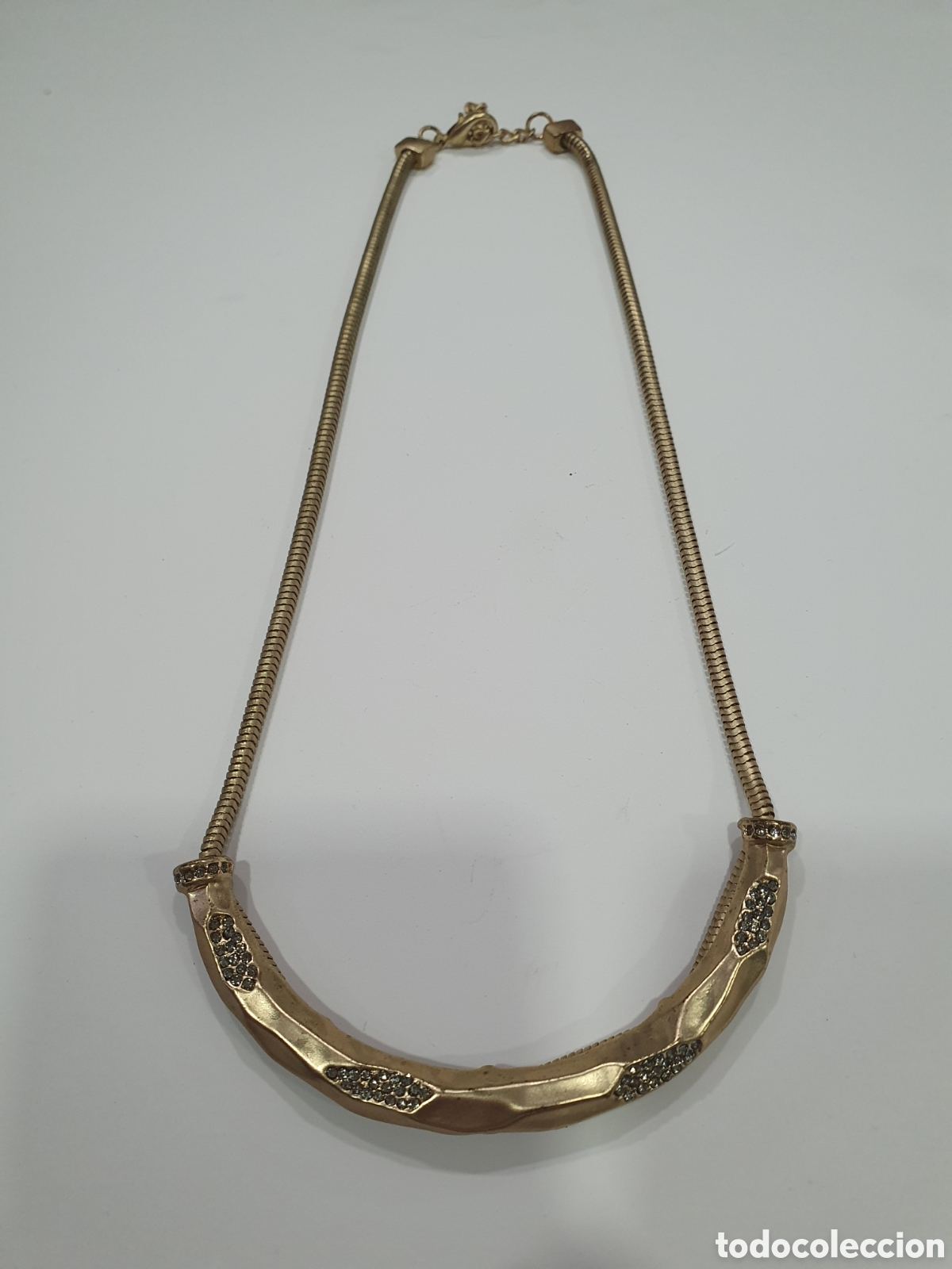 Joyeria: Gargantilla dorada. (L127)