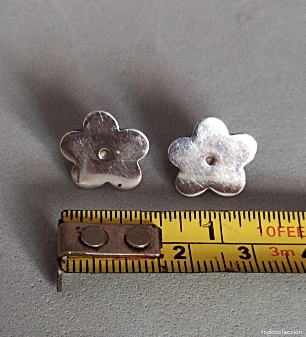 Joyeria: Pendientes de plata de ley contrastada, cierre de presi&oacute;n. Flor. - Foto 3