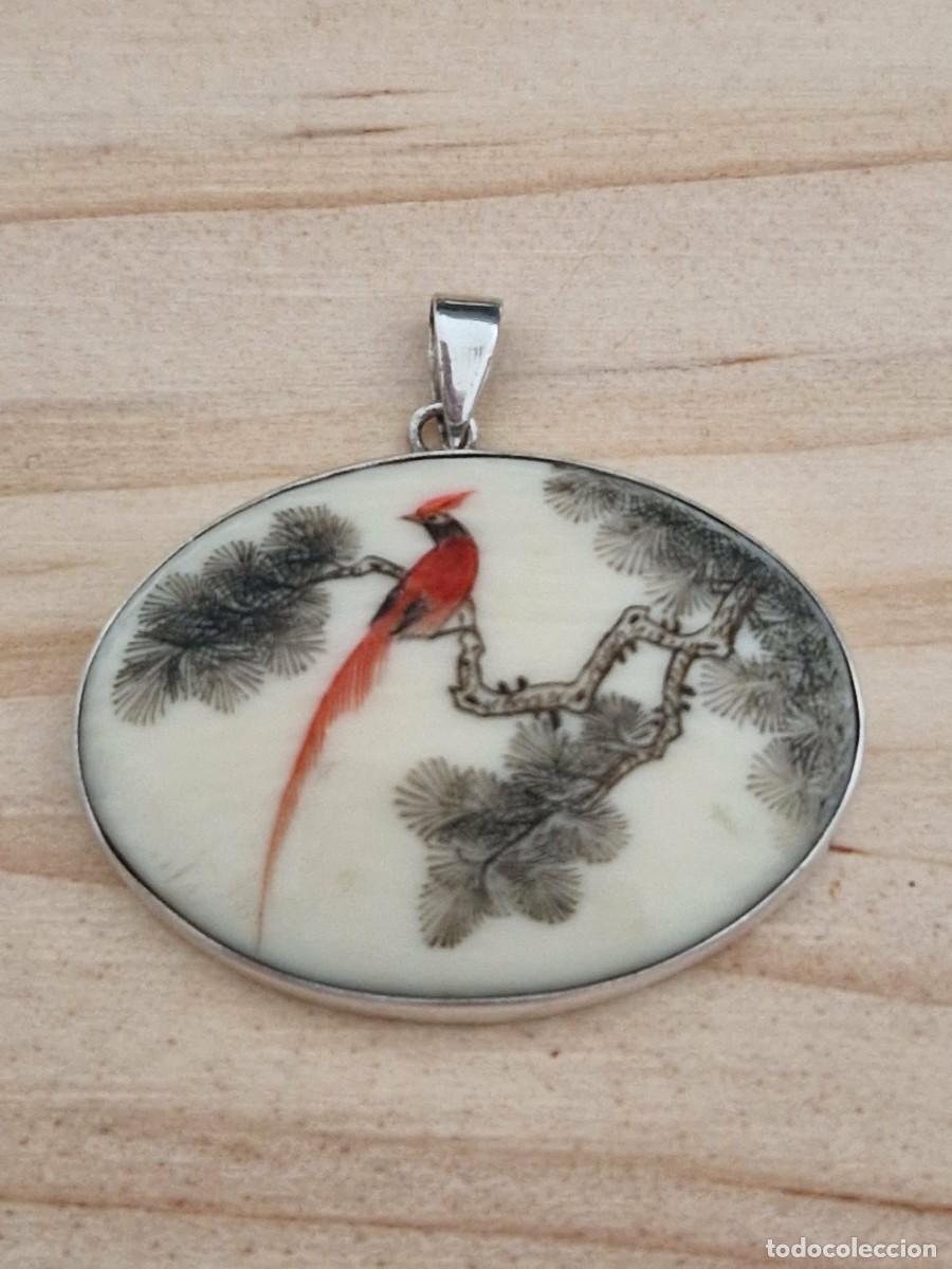Joaillerie: Colgante Antiguo Vintage p&aacute;jaro cardenal rojo montado en plata