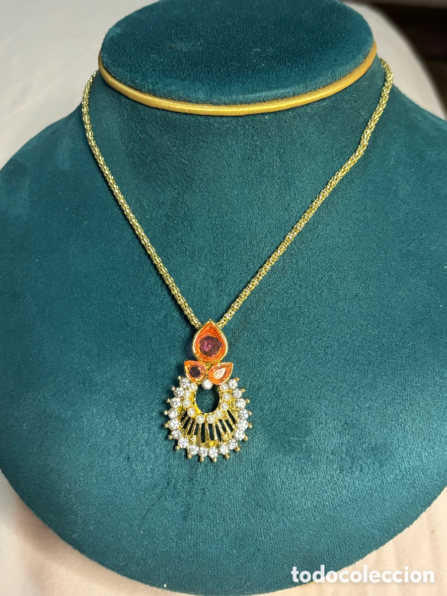 Joyeria: Colgante dorado con strass - Foto 1