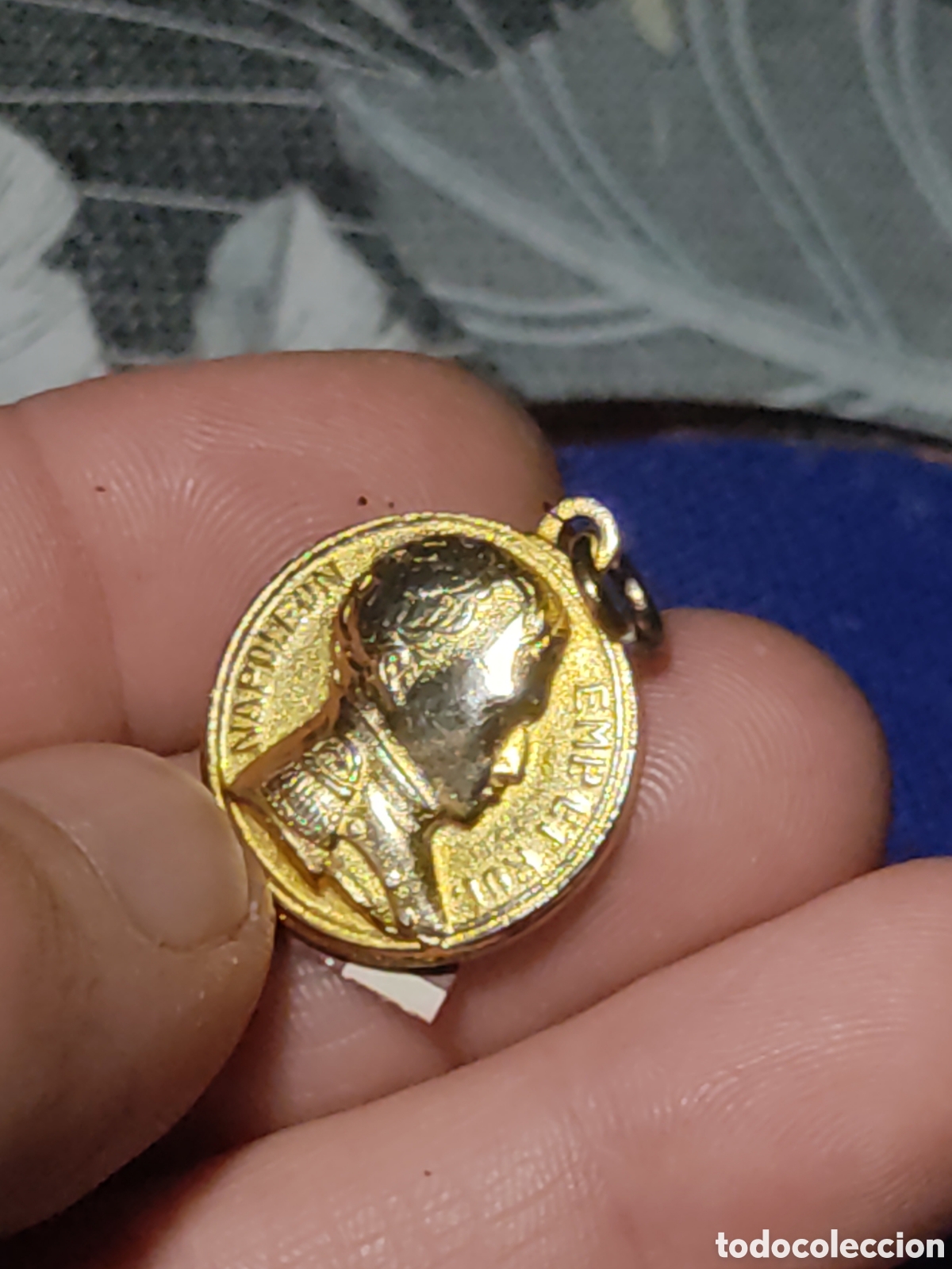 Joyeria: Medalla Napole&oacute;n dorada en relieve. *1* - Foto 2