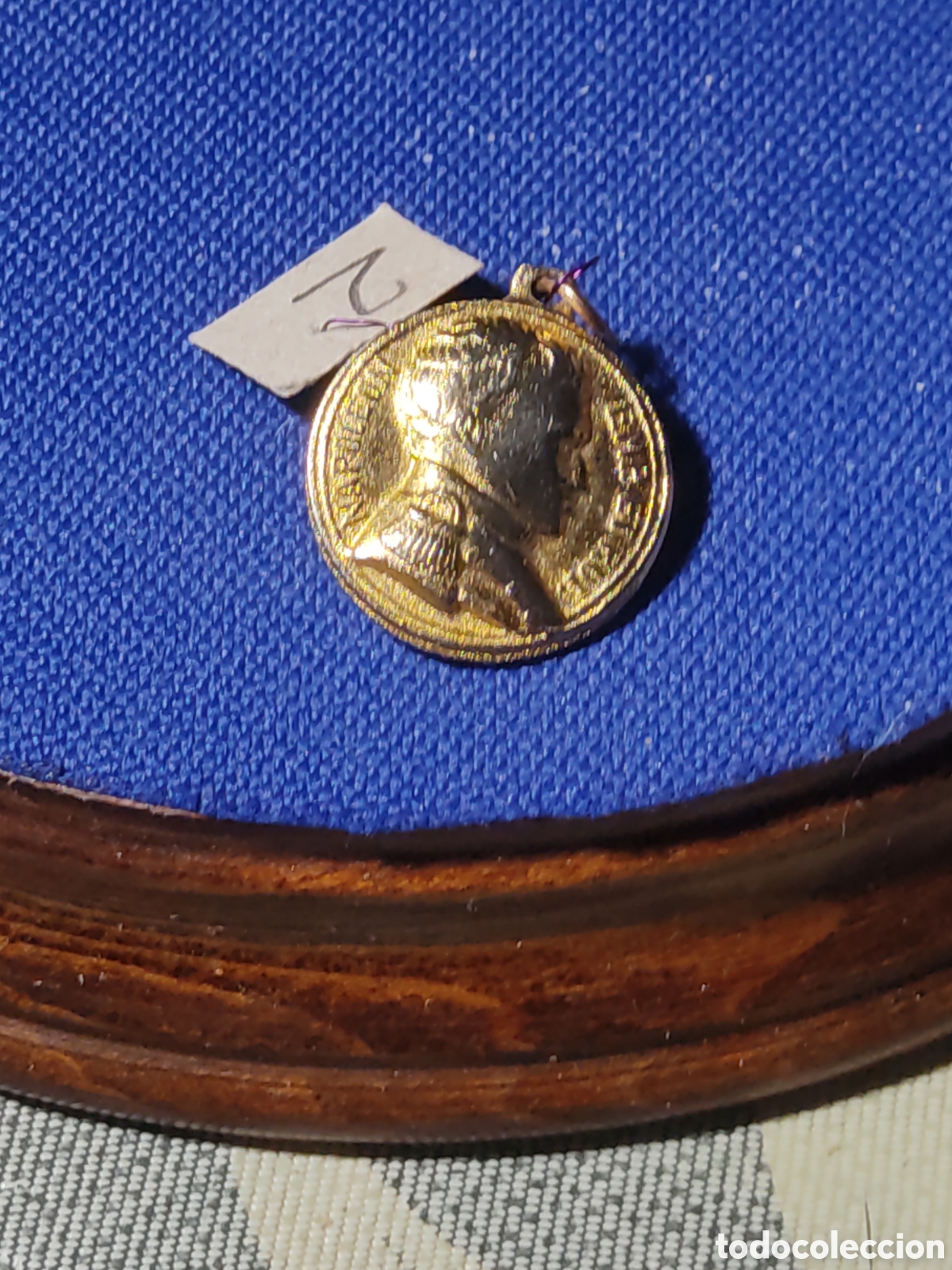 Joyeria: Medalla Napole&oacute;n dorada en relieve.*2* - Foto 1