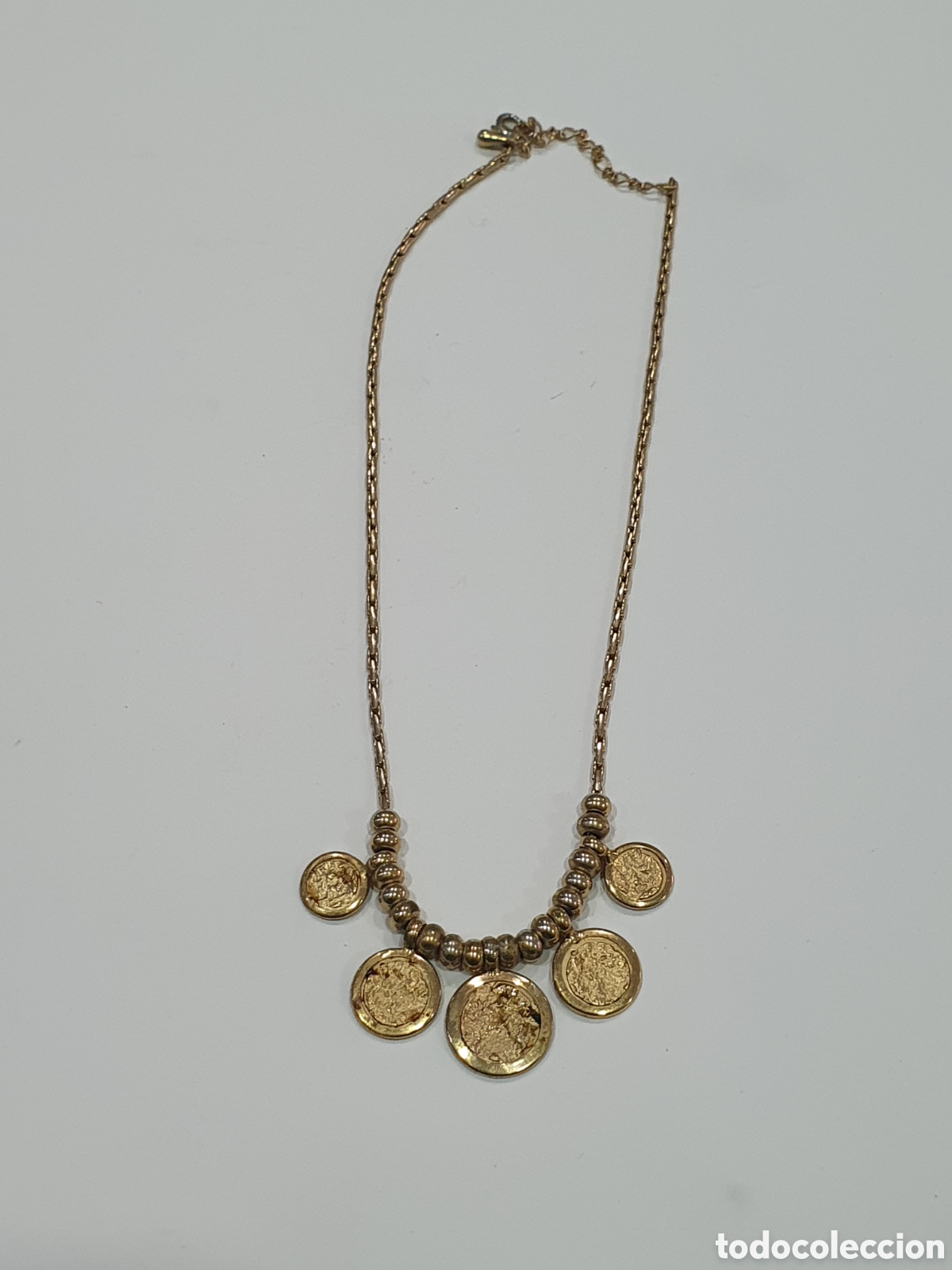 Joyeria: Cadena dorada con colgantes. (L65) - Foto 2