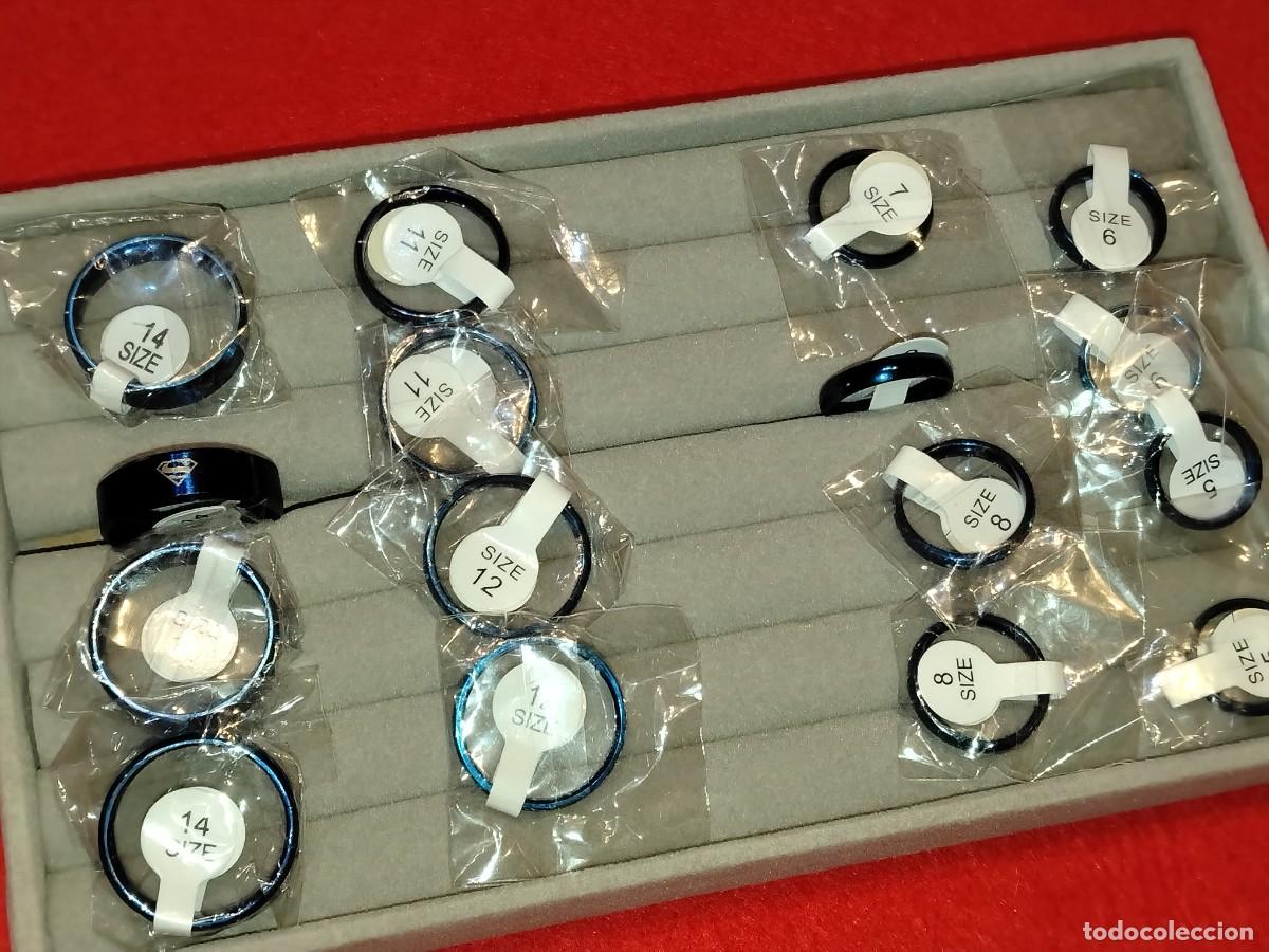 Jewelry: PANEL CON 8 ANILLOS BATMAN Y 8 DISE&Ntilde;O CLAS&Iacute;CO,EN TITANEO,DIFERENTES MEDIDAS.