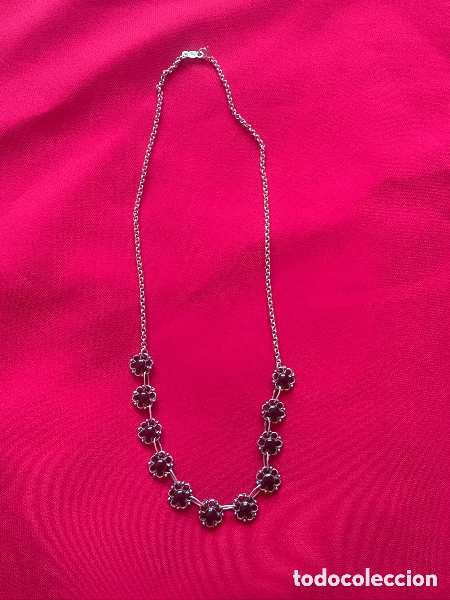 Joalharia: Antigua gargantilla de plata y azabache (A5)