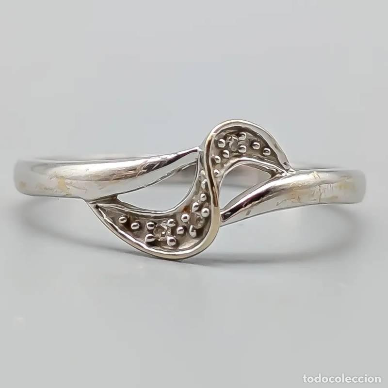 Joyeria: Anel de diamantes em ouro 18 quilates, 1,7 gramas, 16,75mm