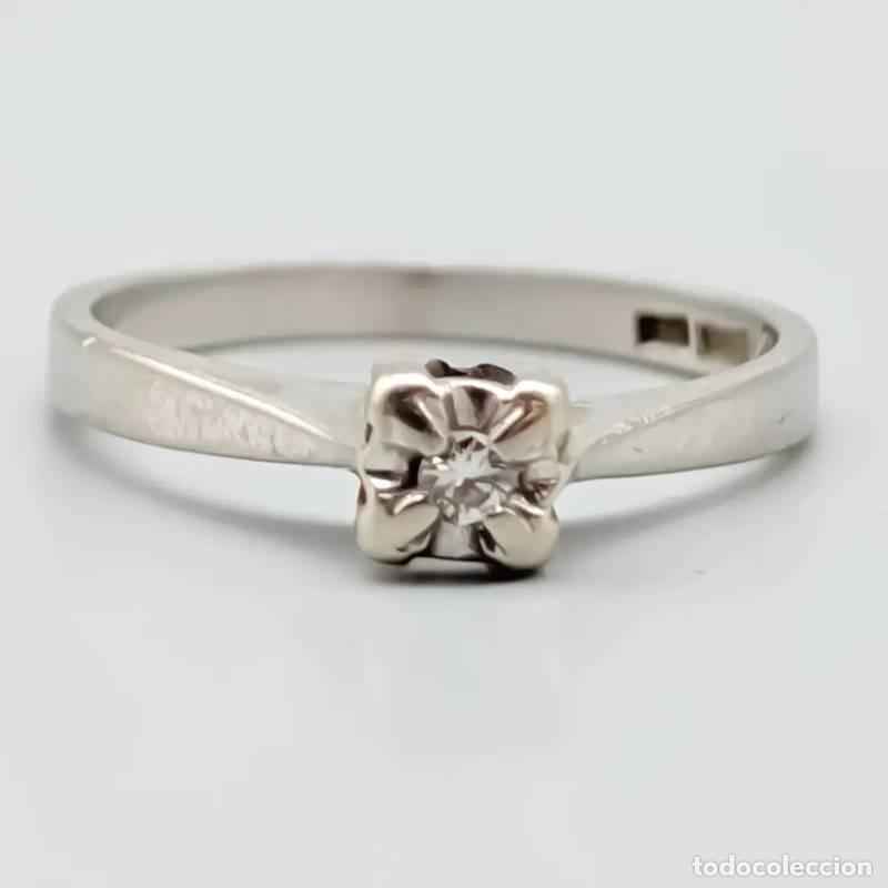 Joyeria: Anel de diamantes em ouro 18 quilates, 2,91 gramas, 16mm