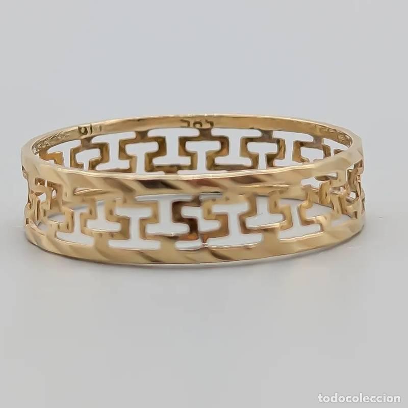 Joyeria: Anel de sinete em ouro 18 quilates com pedra verde, 5,22 gramas, 17,25mm