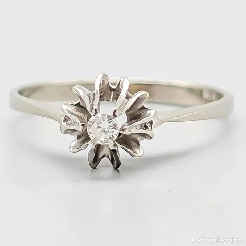 Joaillerie: Anel de diamantes em ouro 18 quilates, 1,9 gramas, 15,75mm