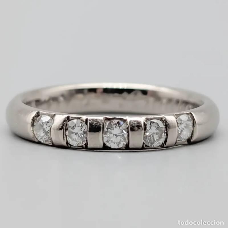 Joalharia: Anel de diamantes em ouro 18 quilates, 4,05 gramas, 17,5mm