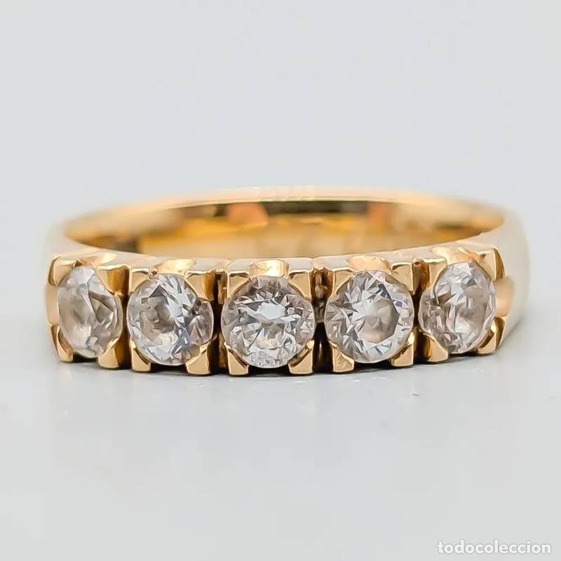 Joyeria: Anel em ouro 18 quilates com pedra verde, 2,84 gramas, 15,75mm