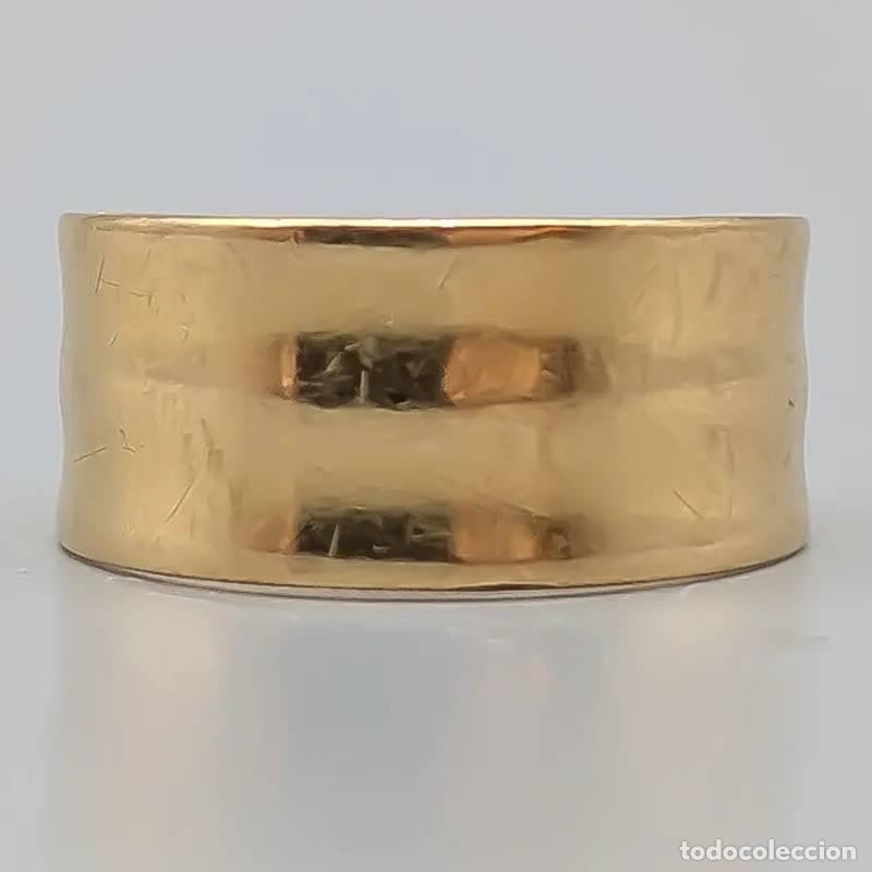 Joalharia: Anel em ouro 18 quilates com pedras brancas, 3,34 gramas, 19,25mm