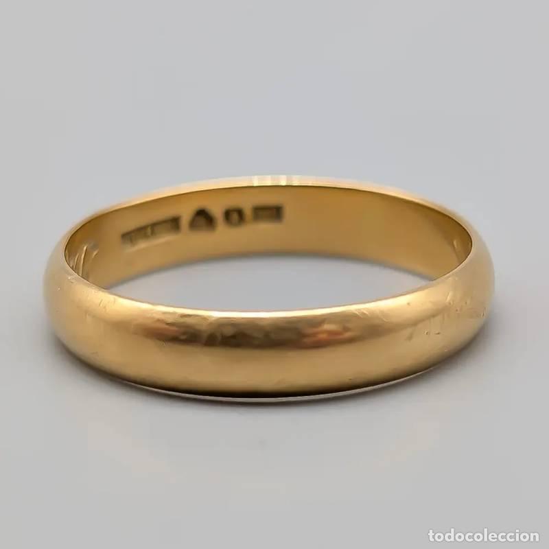 Joyeria: Anel em ouro 18 quilates com pedras, 2,45 gramas, 17mm