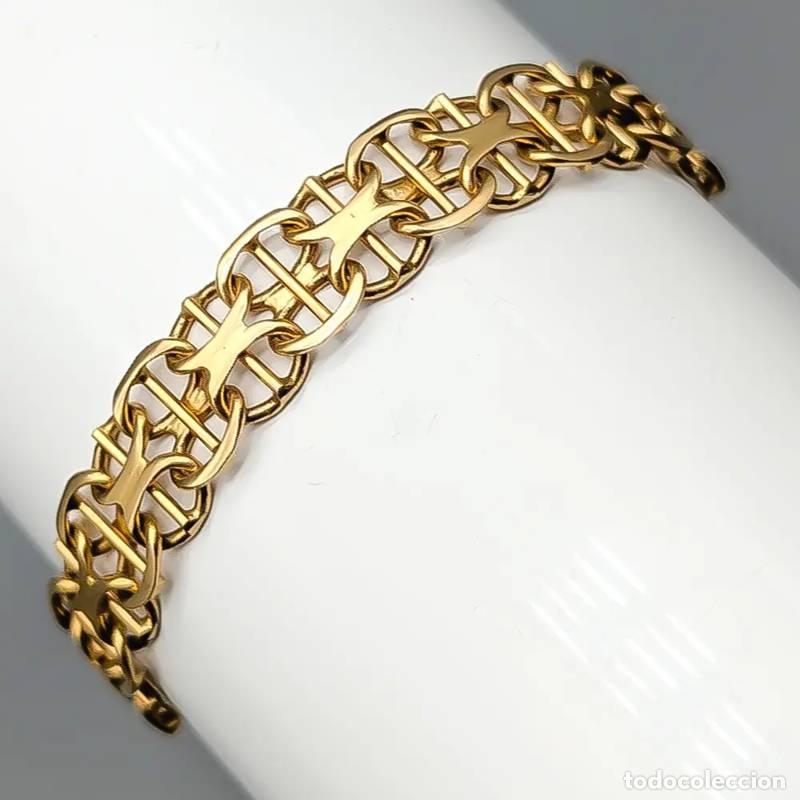 Gioielleria: Corrente de 43,5 cm em ouro branco com Pingente cravejado com pedra azul clara e diamantes (18 quila