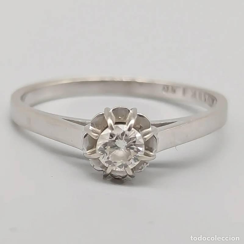 Joaillerie: Anel gravado a ouro 18 quilates, 2,97 gramas, 18,25mm