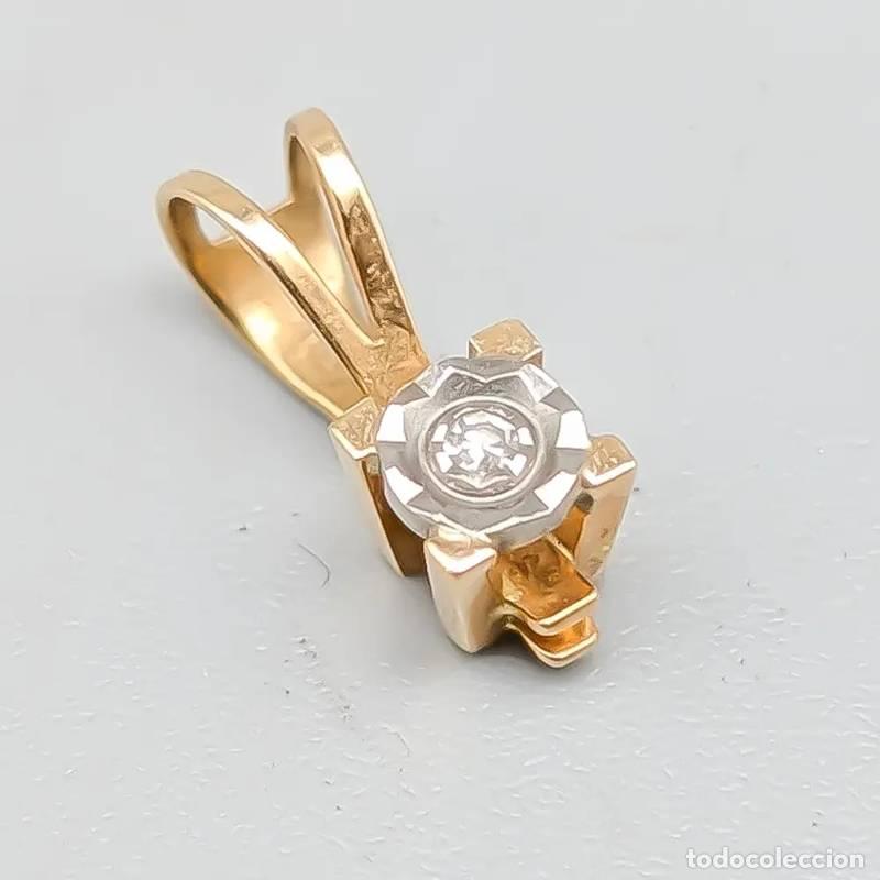 Joalharia: Pingente Ankare multicolorido em ouro 14 quilates com b&uacute;ssola, 4,13 gramas, 29mm